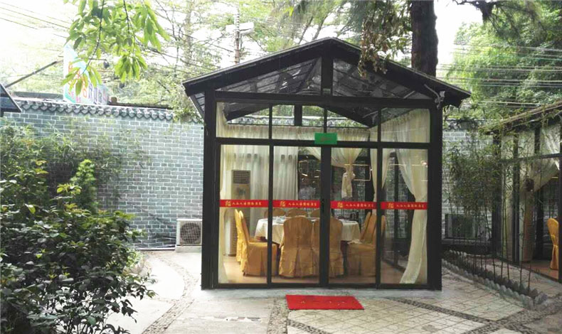 铝合金雨棚在园林景观中的应用范围
