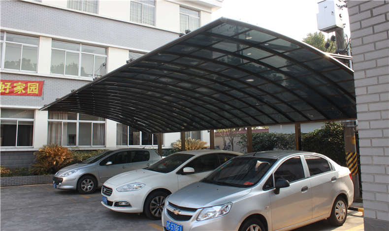  我想搭建个车棚，深圳周边有安装耐力板车棚的吗？