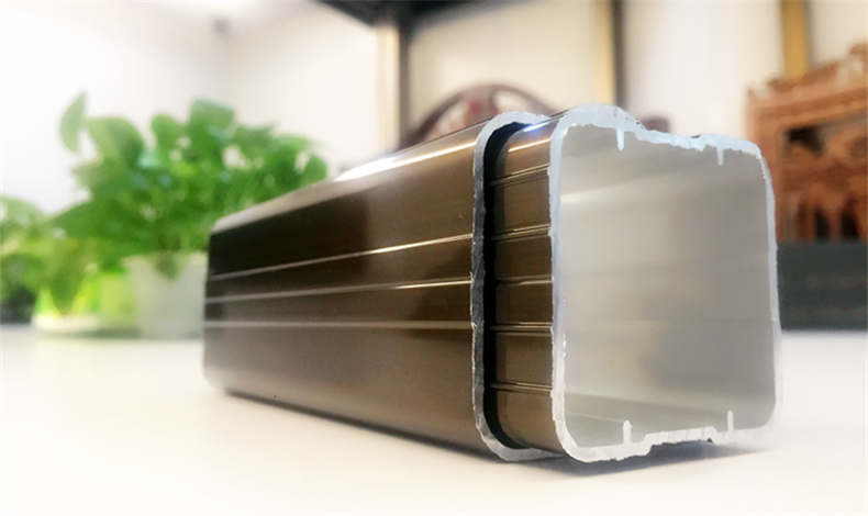 一根加强杆，一个品牌的窗口
