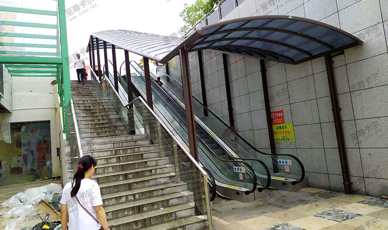 湖南益阳桂花广场室外电梯雨棚