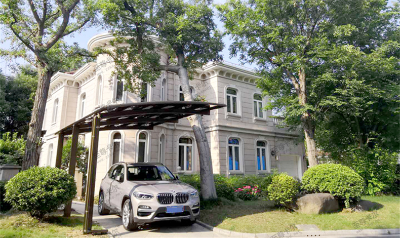 在自家院子弄个露天车棚,不仅好看还实用